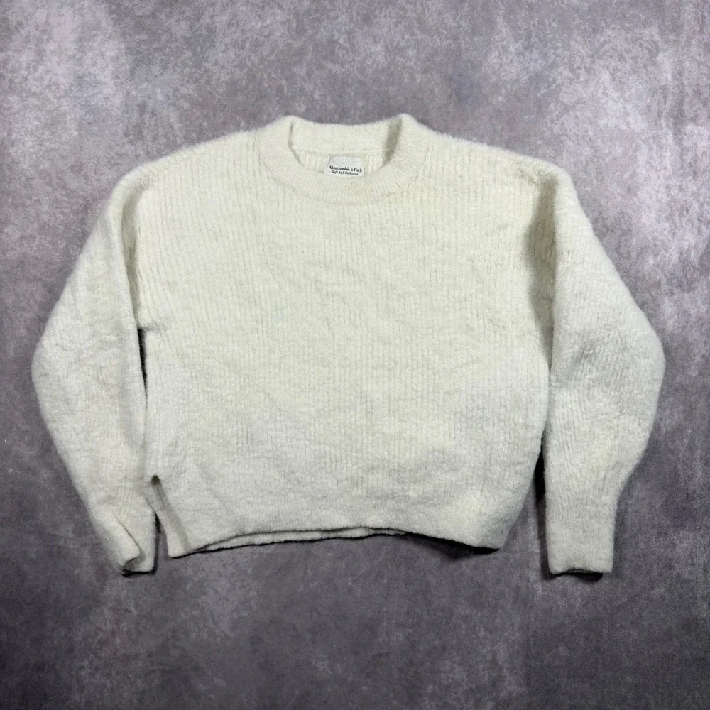 Abercrombie & Fitch Soft AF Sweater Womens S Cream Fuzzy Ribbed Knit Pullover